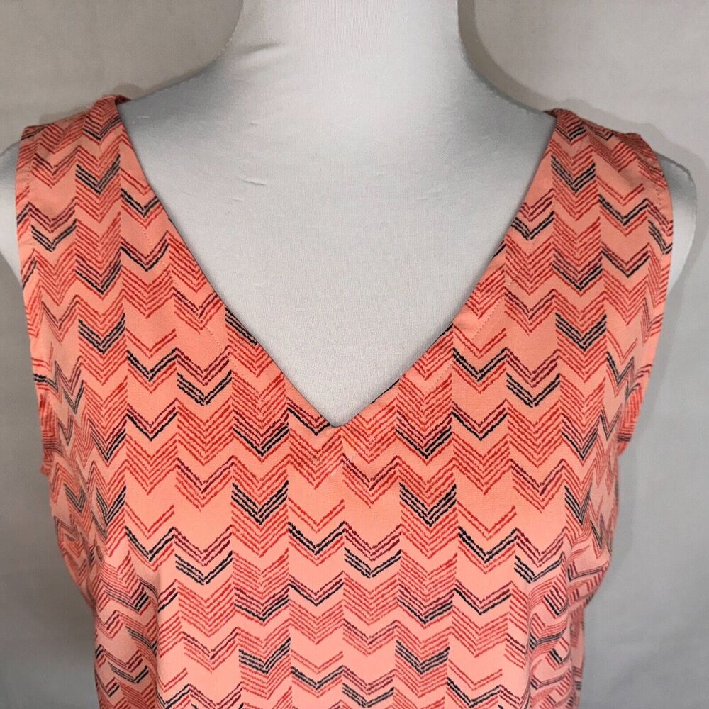 Eddie Bauer Top Sz S Peach Stretch Geo Print Sleeveless V Neck - Picture 2 of 9